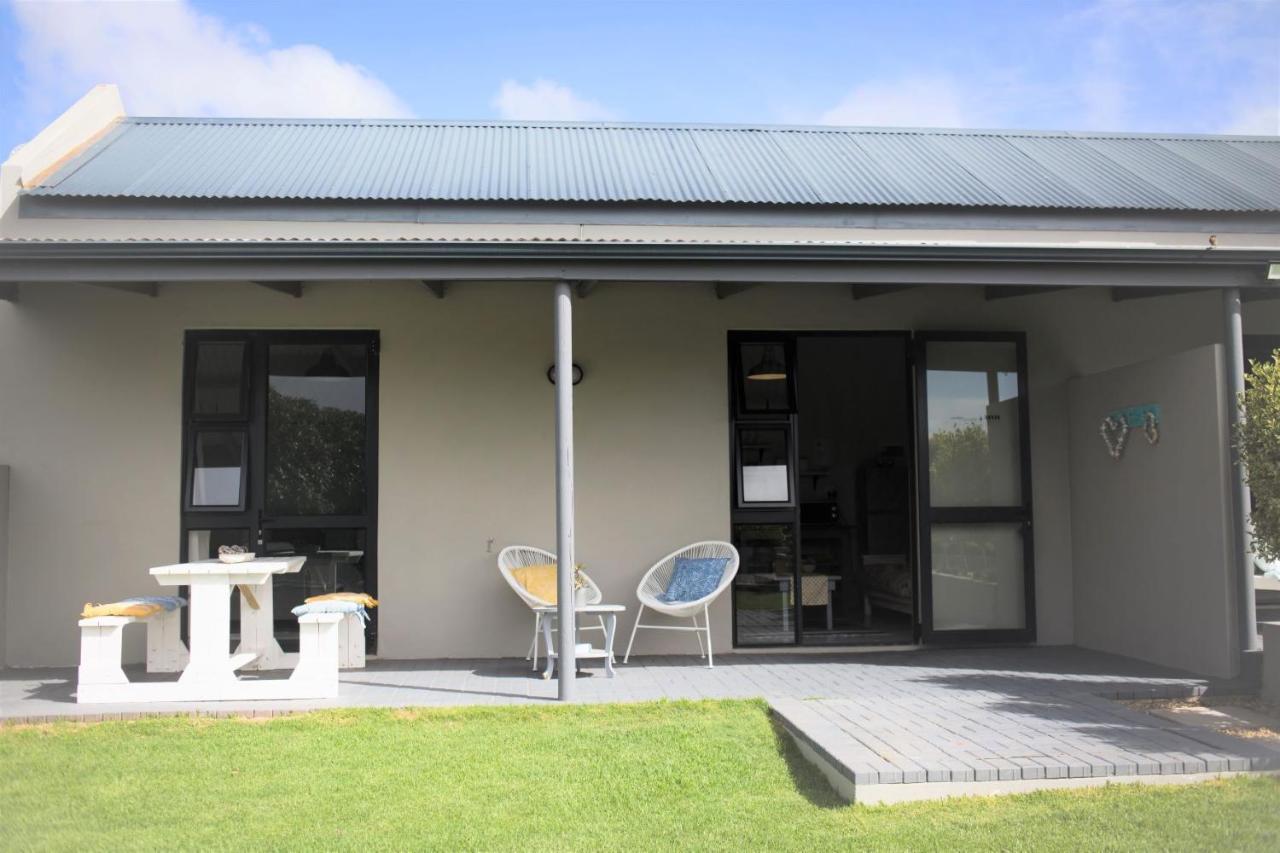 Three Feathers Cottages Langebaan Exterior photo