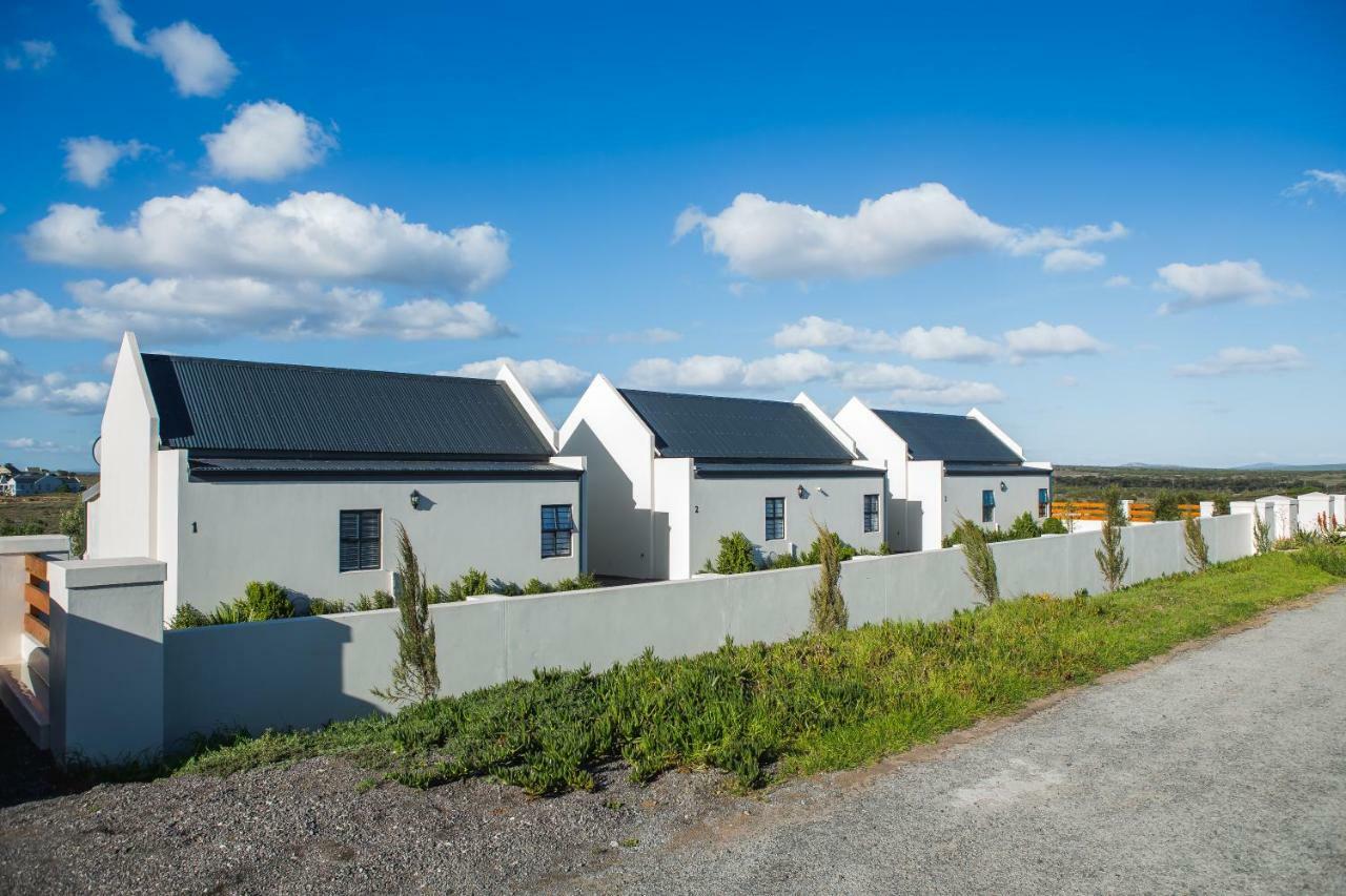 Three Feathers Cottages Langebaan Exterior photo