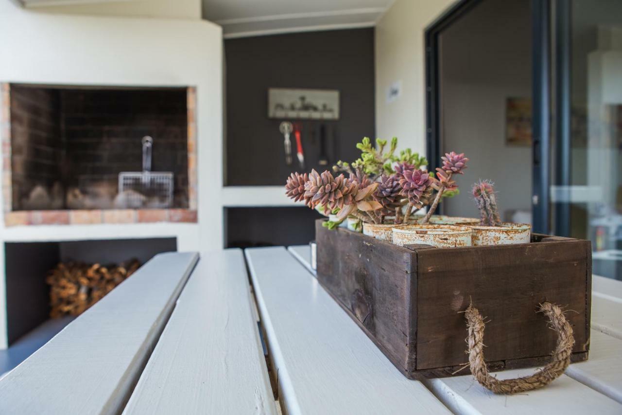 Three Feathers Cottages Langebaan Exterior photo