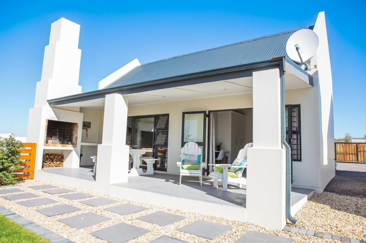 Three Feathers Cottages Langebaan Exterior photo
